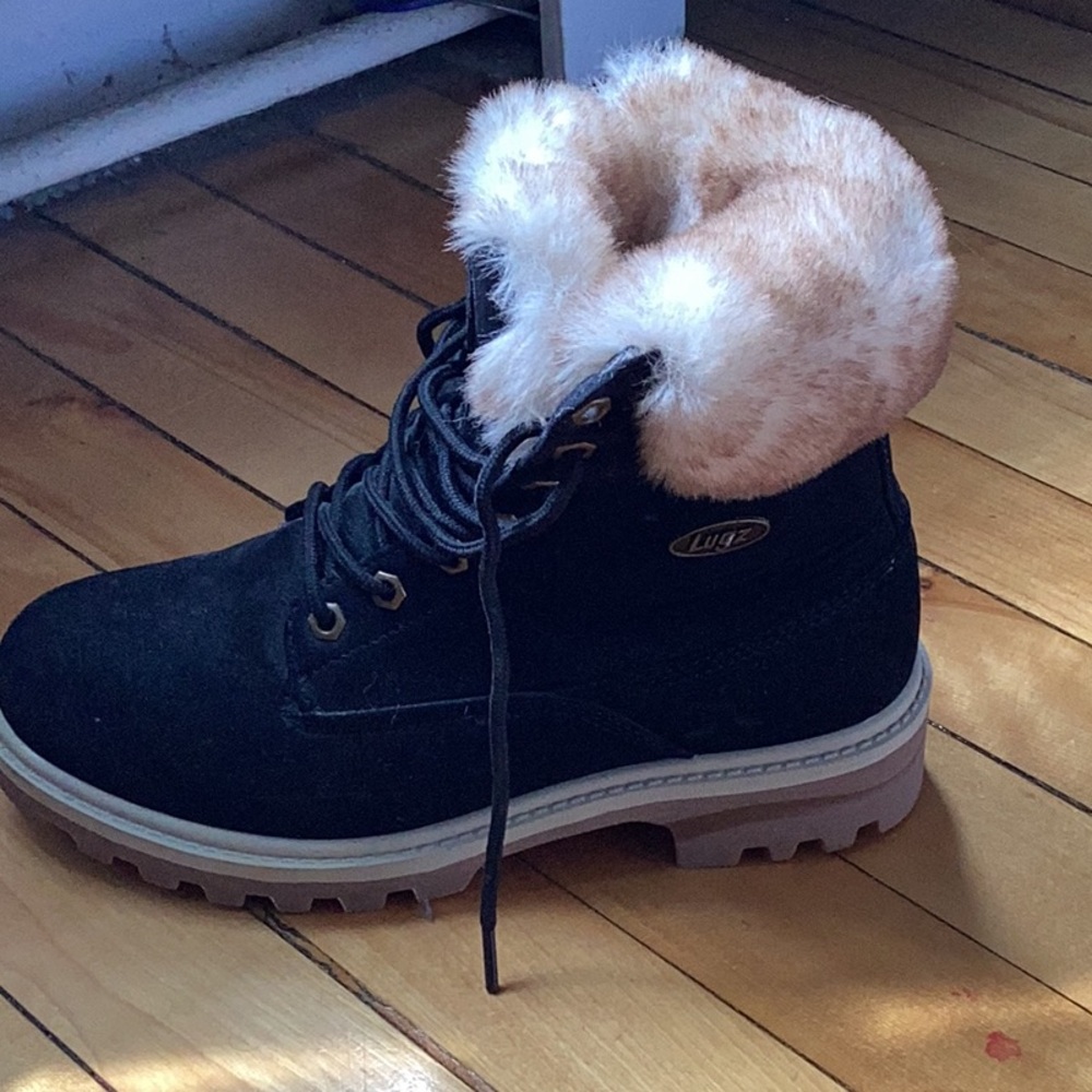 Winter boots Lugz, worn once and in perfect state